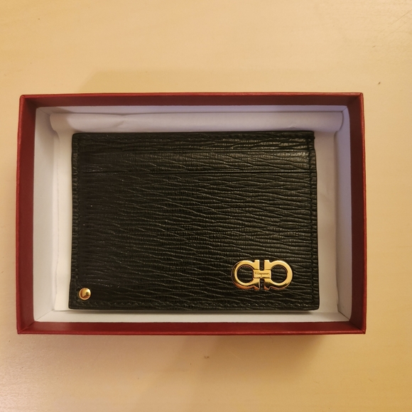 Salvatore Ferragamo card case new - Picture 3 of 7
